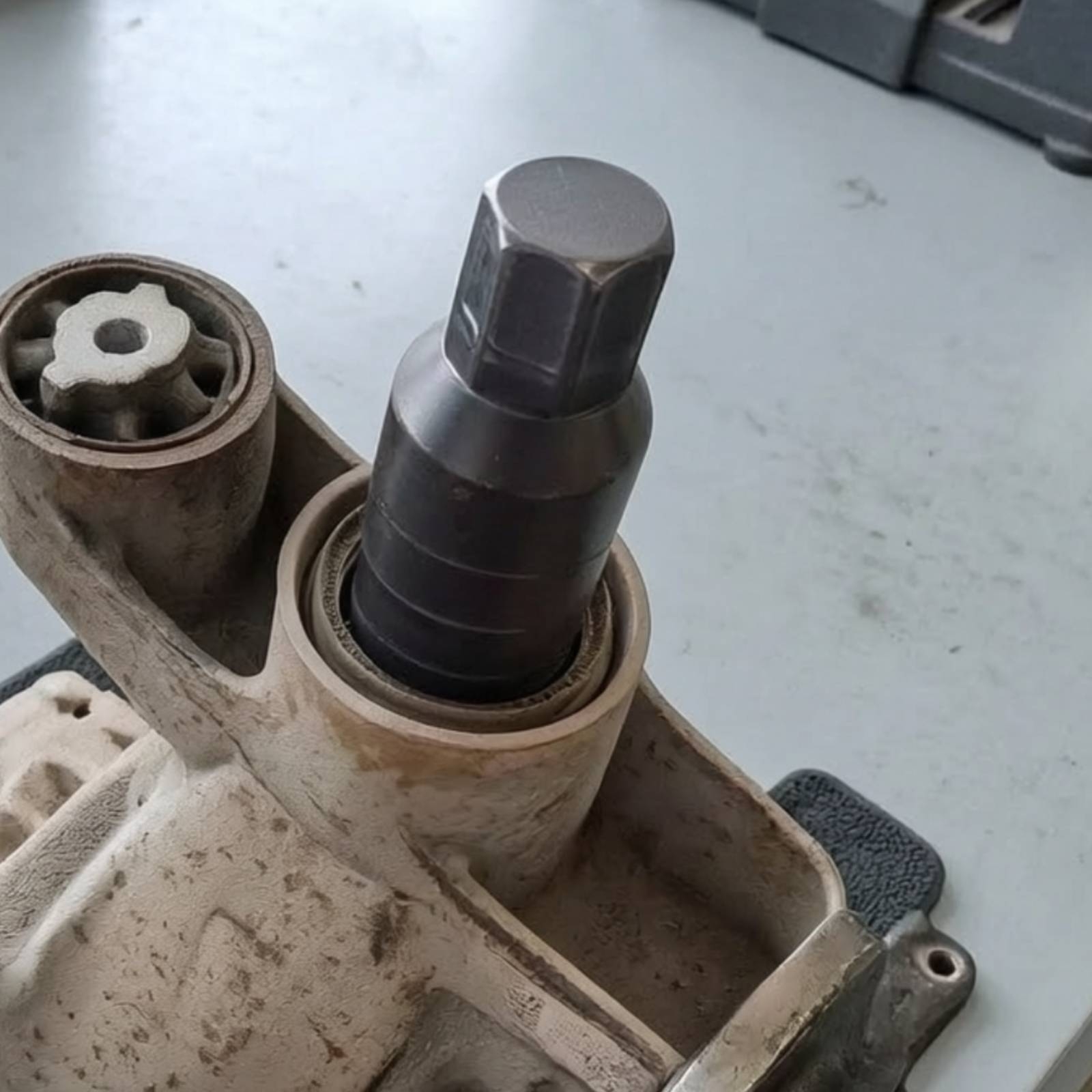 Clé à douille à languettes noi - Auto Repair Shop In avis et prix